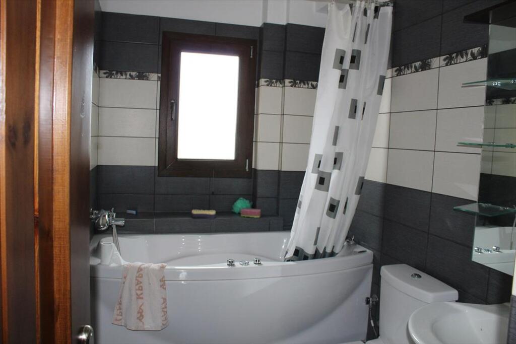 Dom wolnostojący 6 pokojów 159 m² Petrokerasa, Grecja