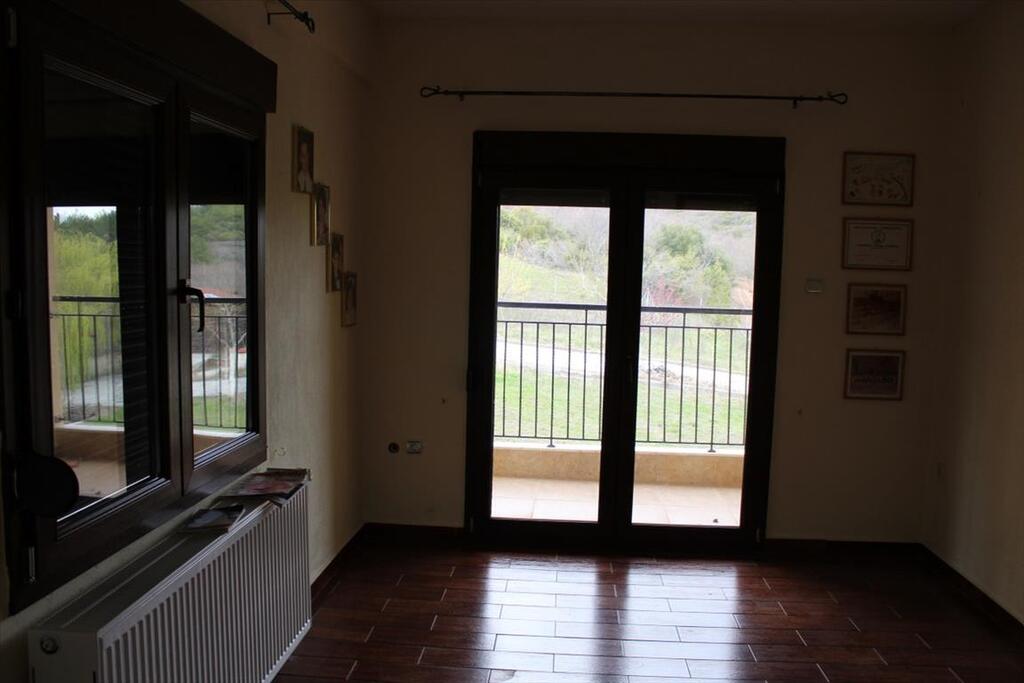 Dom wolnostojący 6 pokojów 159 m² Petrokerasa, Grecja